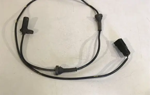 Volvo V70 ABS brake wheel speed sensor 9467580