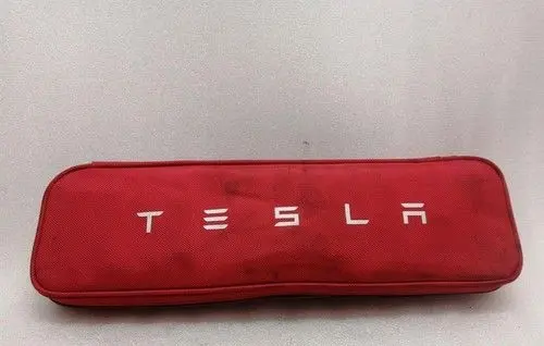 Tesla Model X First aid kit 147507600C