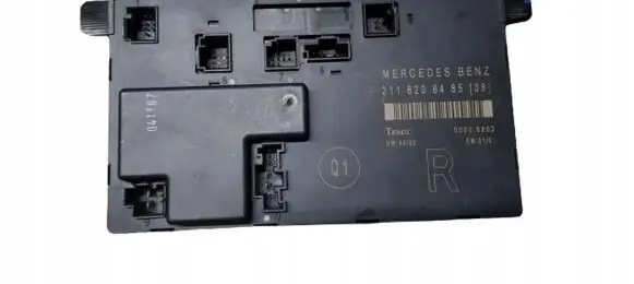 Mercedes-Benz E W211 Door control unit/module 2118208485