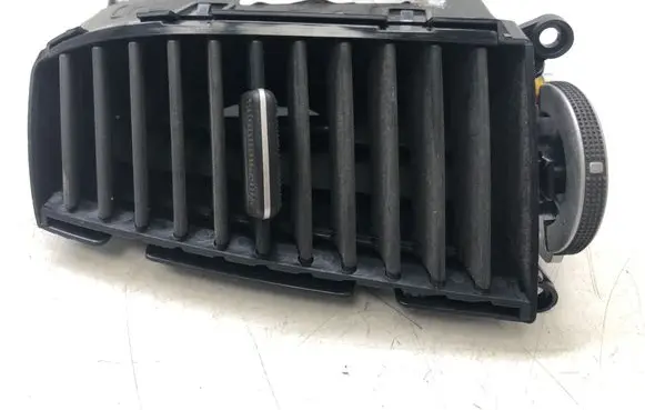 Hyundai Santa Fe Dash center air vent grill 974102B900