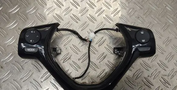 Toyota Aygo AB40 Steering wheel trim 