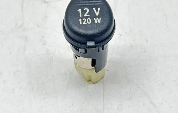 Renault Megane III 12 V Socket (rear) 