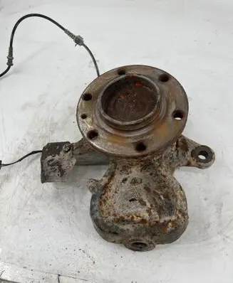 Mercedes-Benz Sprinter W906 Front wheel hub A9065400317