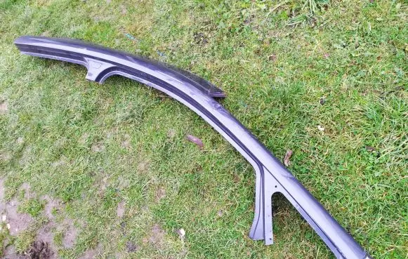 Ford C-MAX I Side car body part 