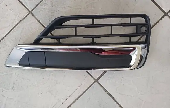 Volvo XC90 Front bumper lower grill 31414221