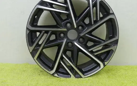 Hyundai Tucson TL R18 alloy rim 52910-J9850