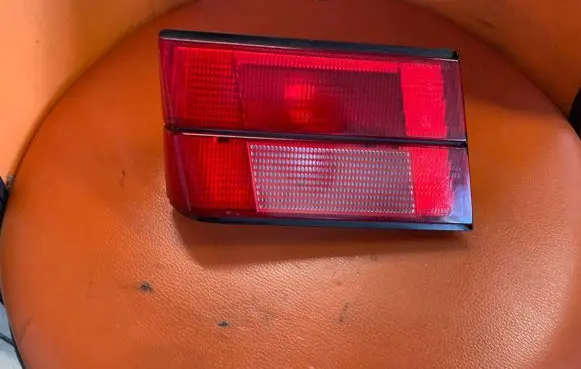 BMW 5 E34 Tailgate rear/tail lights 1384011