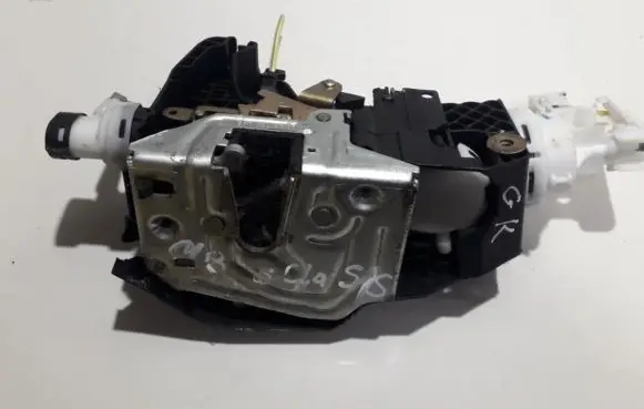 Mercedes-Benz S W220 Rear door lock 2207305735