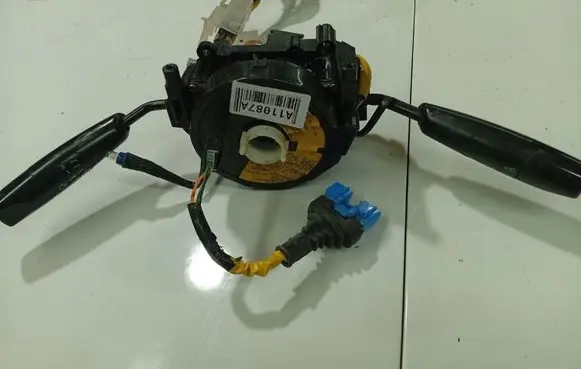 Mazda 323 Wiper turn signal indicator stalk/switch 