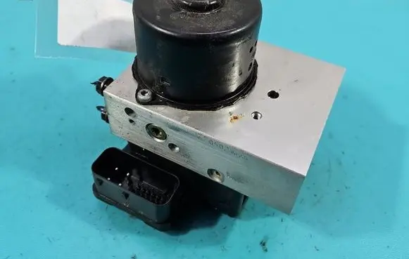 BMW 3 E46 ABS Pump 6751768 IMPRK1564783