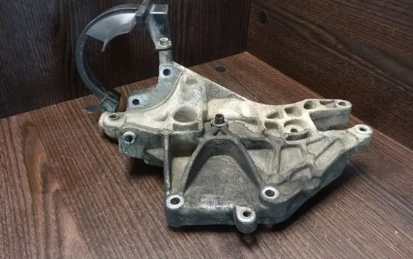 Generator/alternator bracket