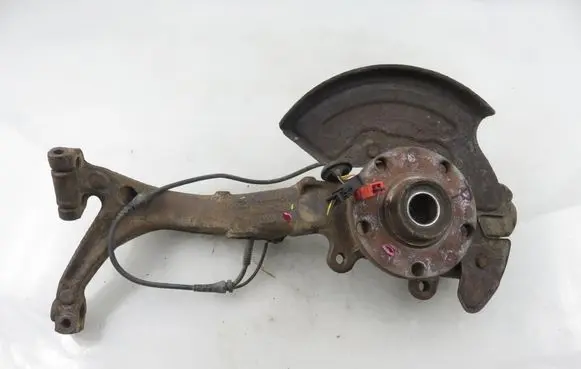 Volkswagen PASSAT B5.5 Front wheel hub spindle knuckle 8D0407258AN