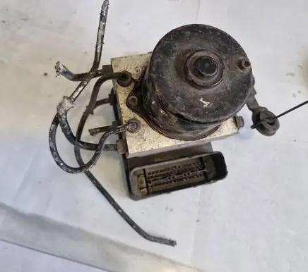 Volkswagen Golf IV ABS Pump 1C0907379C