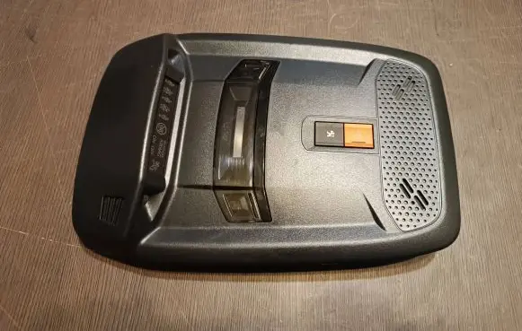 Peugeot 208 Front seat light 9823298180 9827064780 9826627977