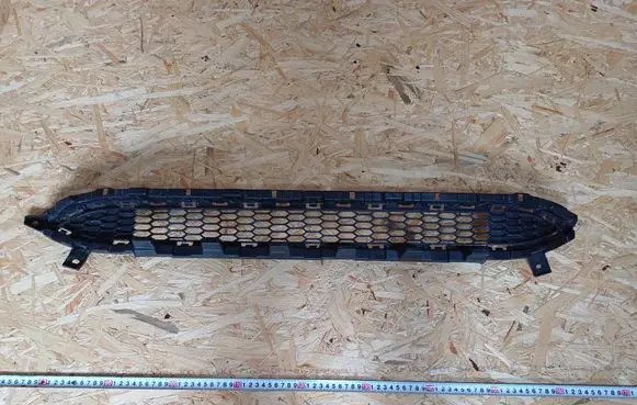 Hyundai i30 Front bumper lower grill 86561G4500