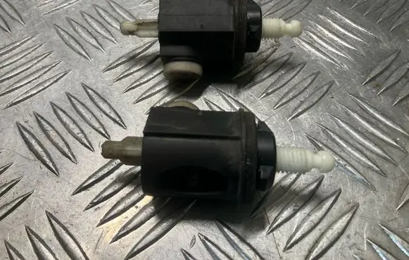 Nissan Juke I F15 Headlight part 