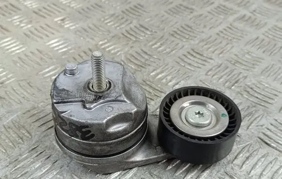 Jeep Wrangler Generator/alternator belt tensioner 04893759AB