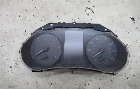 Nissan Qashqai Speedometer (instrument cluster) 4EA2DG4QC