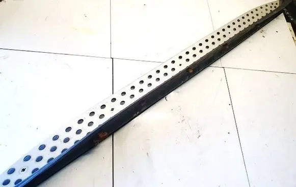 Mercedes-Benz GL X164 Sill 06070370026