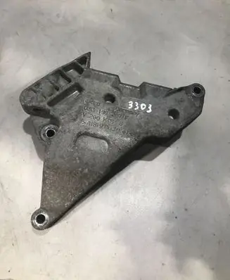 Volkswagen PASSAT B6 Engine mounting bracket 03G199207F