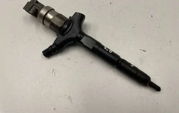 Opel Signum Fuel injector 897239161 04F03523
