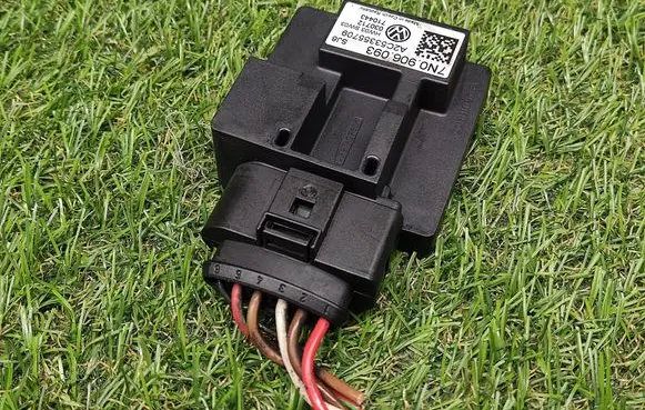 Volkswagen Sharan Fuel injection pump control unit/module 7N0906093 A2C53355709