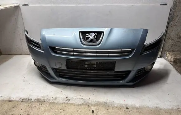 Peugeot 5008 Front bumper 9687444577