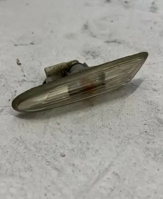BMW 3 E90 E91 Front fender indicator light 7253325