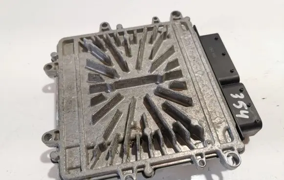 Volvo V60 Engine control unit/module 31355882