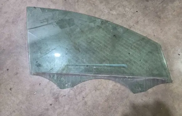 Audi Q7 4L Front door window glass four-door 43R001582 E000231 DOT682M3240AS2