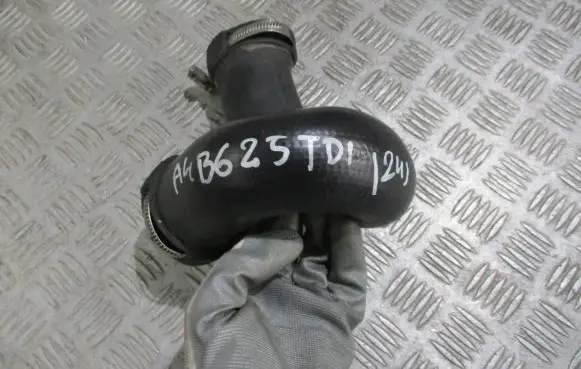 Audi A4 S4 B6 8E 8H Intercooler hose/pipe
