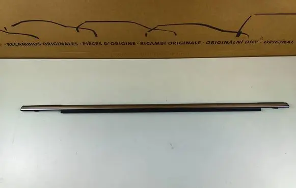 Mini Clubman F54 Rear door trim (molding) 51357473261 7473261