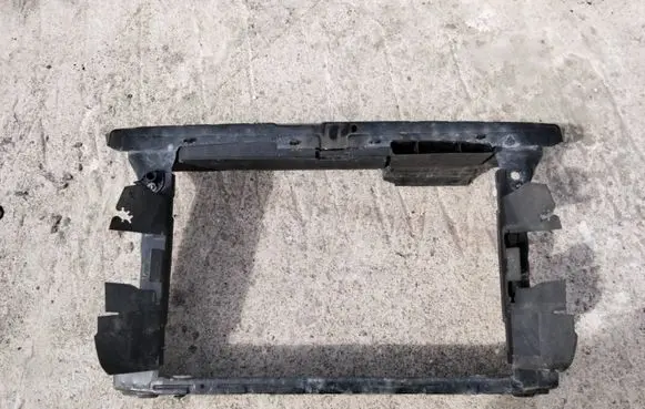 Skoda Yeti (5L) Radiator support slam panel 5L0805591