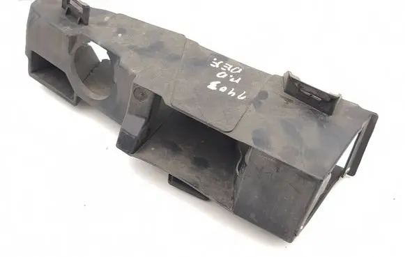 Renault Megane IV Front bumper mounting bracket 620921030R