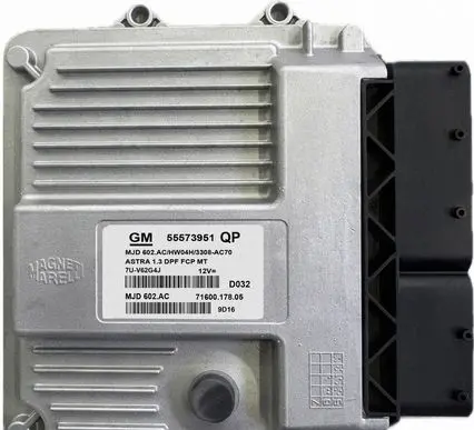 Opel Astra H Engine control unit/module 55573951