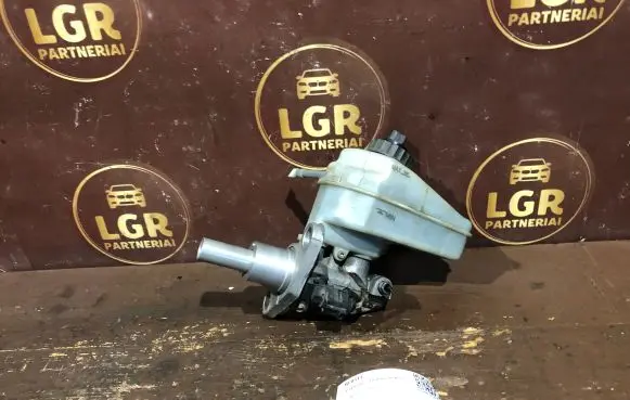 Volkswagen Caddy Master brake cylinder 1K0945459A