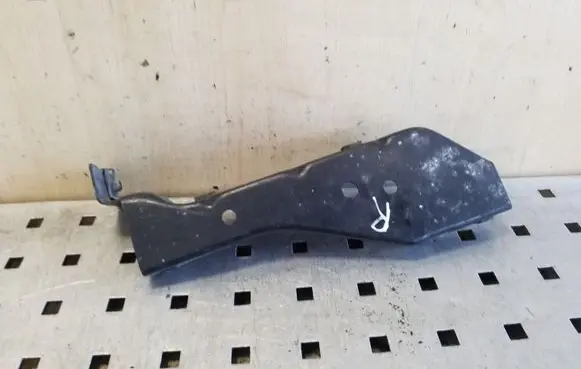 Audi 80 90 S2 B4 Headlight/headlamp mounting bracket 8A0805608