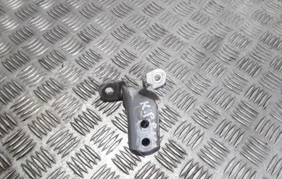 Toyota Yaris Front door upper hinge