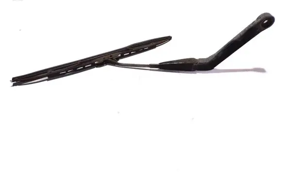 Nissan X-Trail T30 Rear wiper blade arm 12001