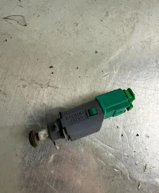 Opel Vivaro Brake pedal sensor switch 253250007R 8262R
