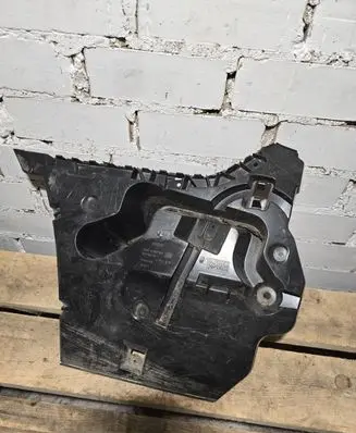BMW 5 F10 F11 Rear bumper mounting bracket 15857711 7207111