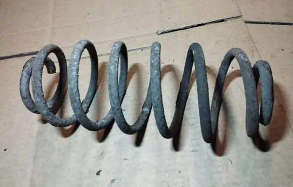 Toyota Yaris Rear coil spring