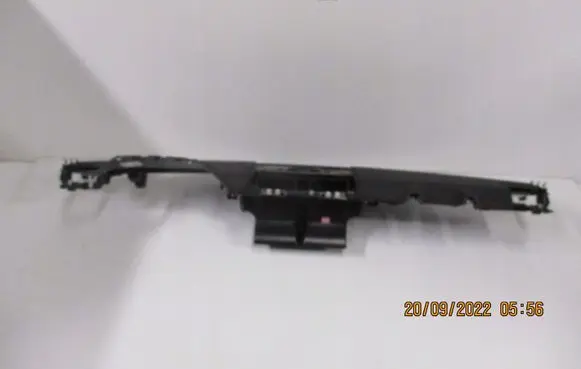 Land Rover Defender Radio/GPS head unit trim 