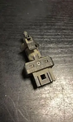 Mercedes-Benz E W210 Clutch pedal sensor 0045452114