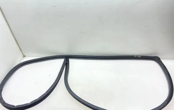 Toyota Corolla E120 E130 Rear door rubber seal (on body) 