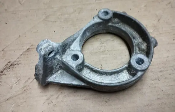 Chrysler Pacifica Gearbox mounting bracket 4641977AB