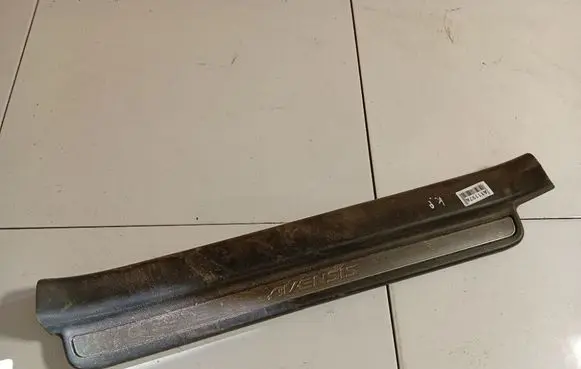 Toyota Avensis T250 Front sill trim cover 6791405050