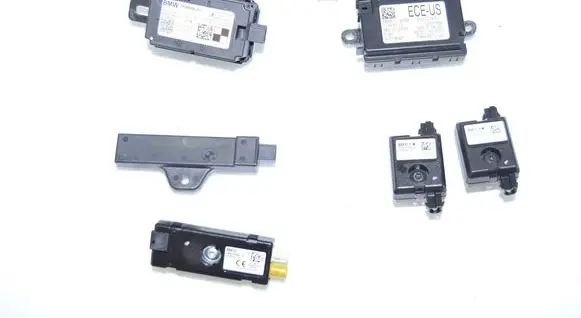 BMW i3 Aerial antenna amplifier 7928646 61357928646 61357928663