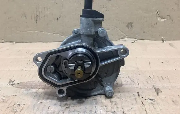 Hyundai i30 Vacuum pump 288102A101