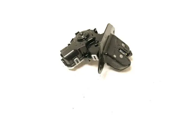 Mazda CX-3 Loading door lock 